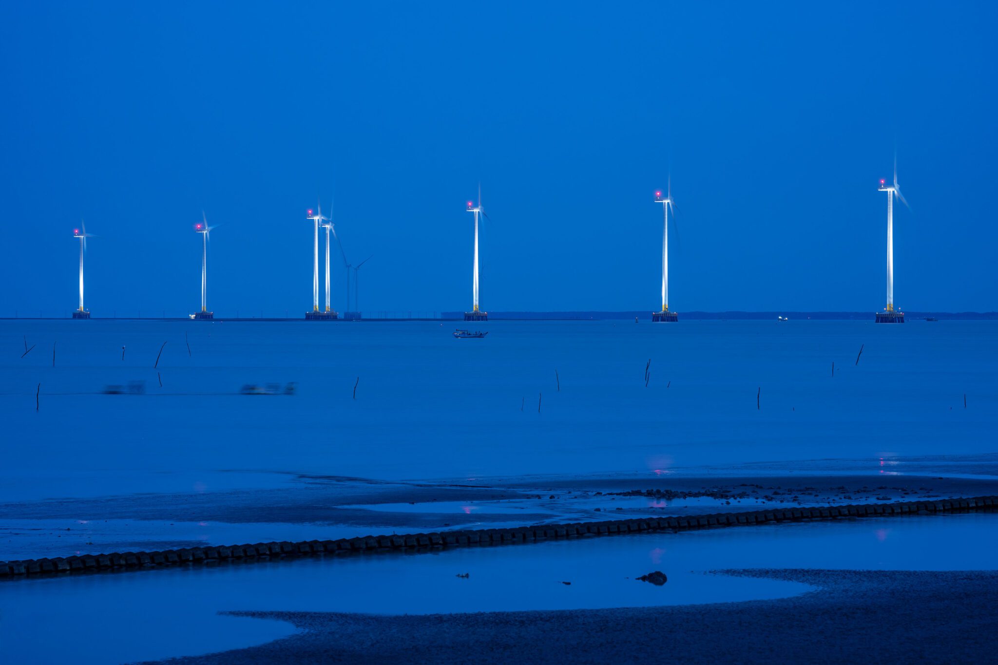 Coastal Drone, Ba Tri